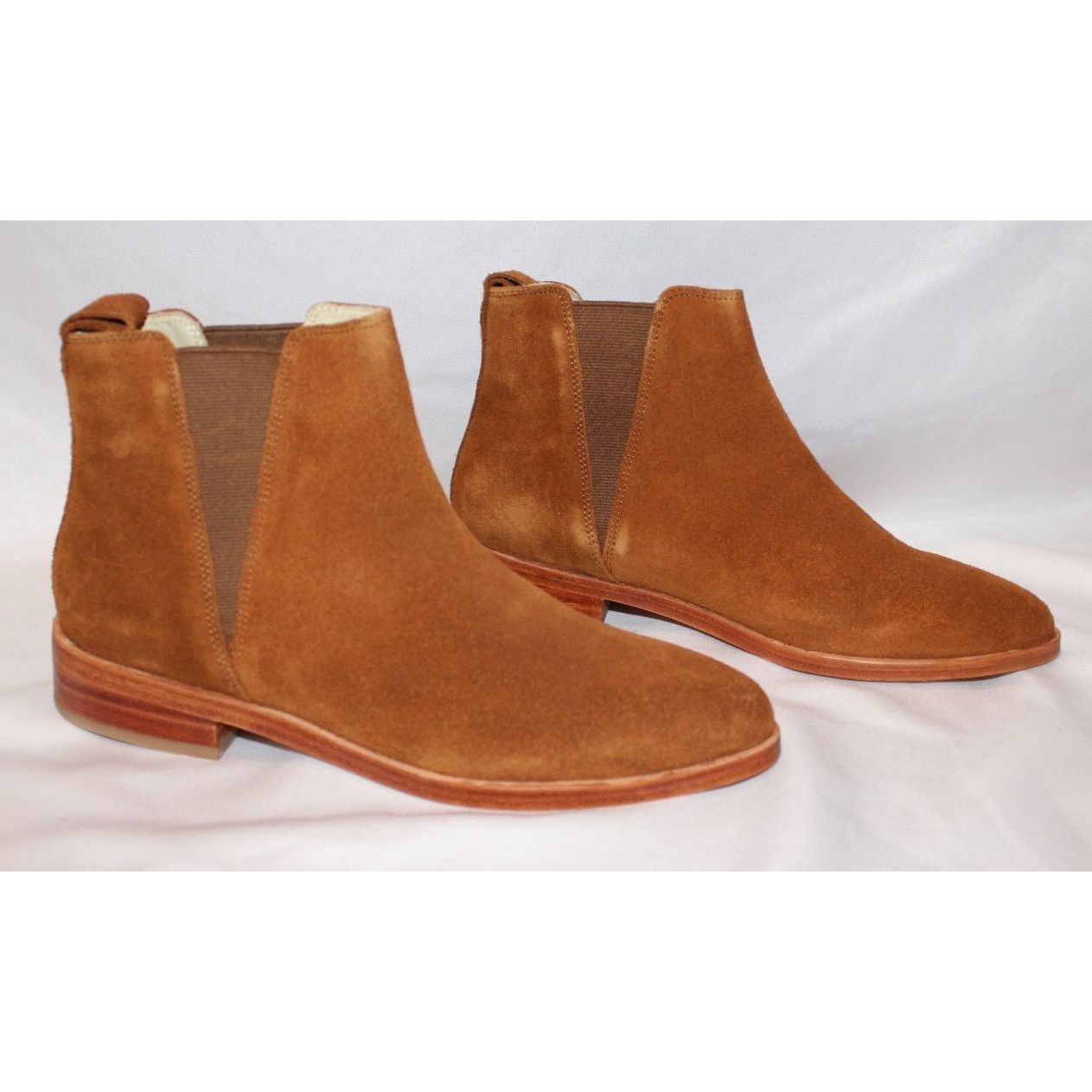 Nisolo Women's Eva Suede Everyday Chelsea Boot Nutmeg Size New $228 — image 2 of 6